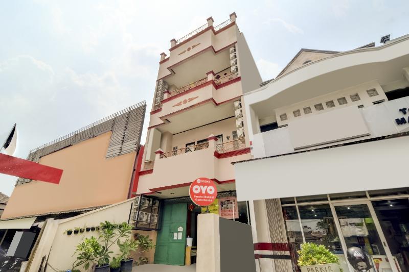 OYO 90048 Teratai Bekasi Guesthouse