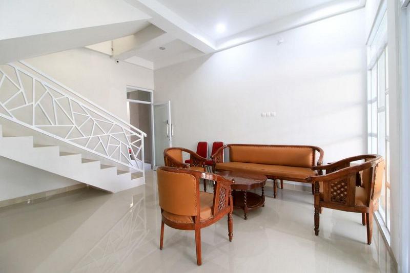 Formerly RedDoorz near Klaten Train Station image