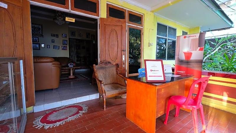 Formerly RedDoorz near Mangrove Forest Kupang image