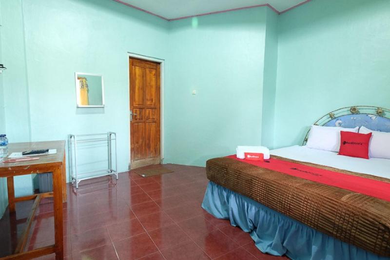 Formerly RedDoorz near Mangrove Forest Kupang image