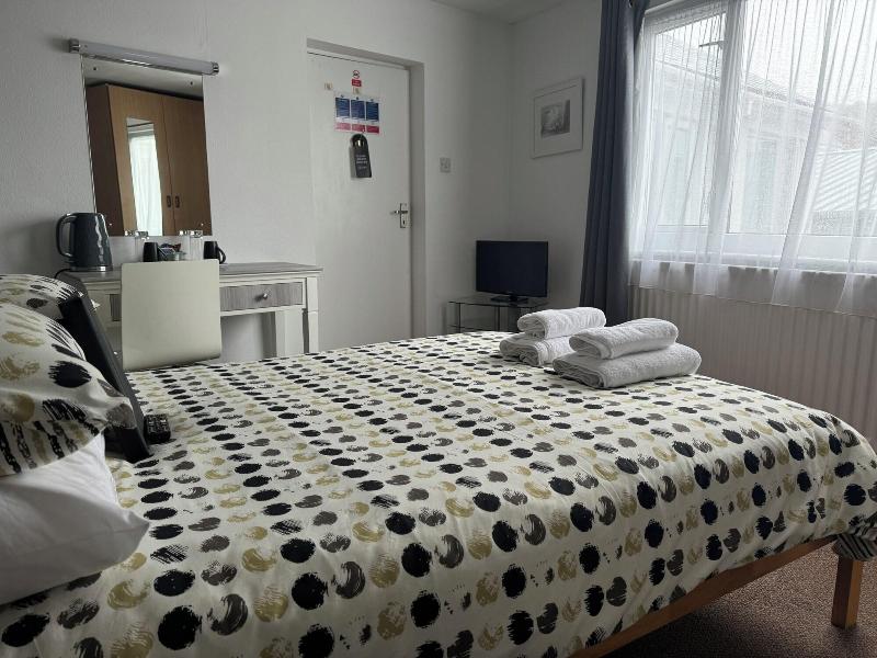 St George's Guesthouse image