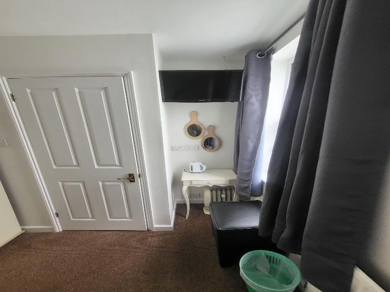 St George's Guesthouse image