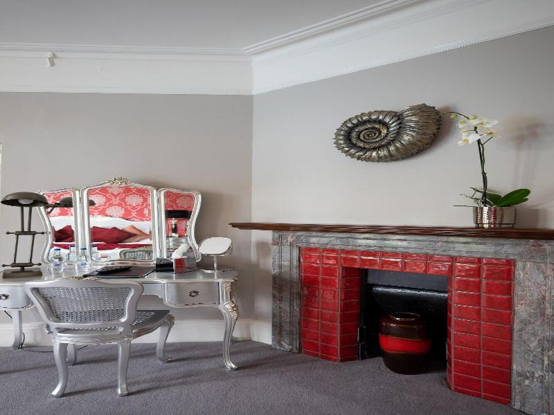 The Dower House Hotel image
