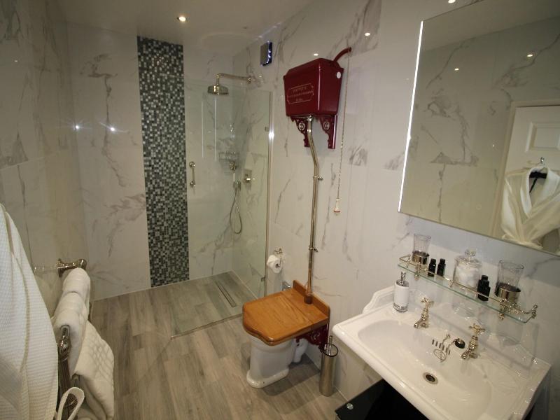 The Dower House Hotel image