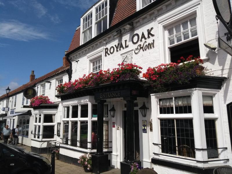Royal Oak Hotel image