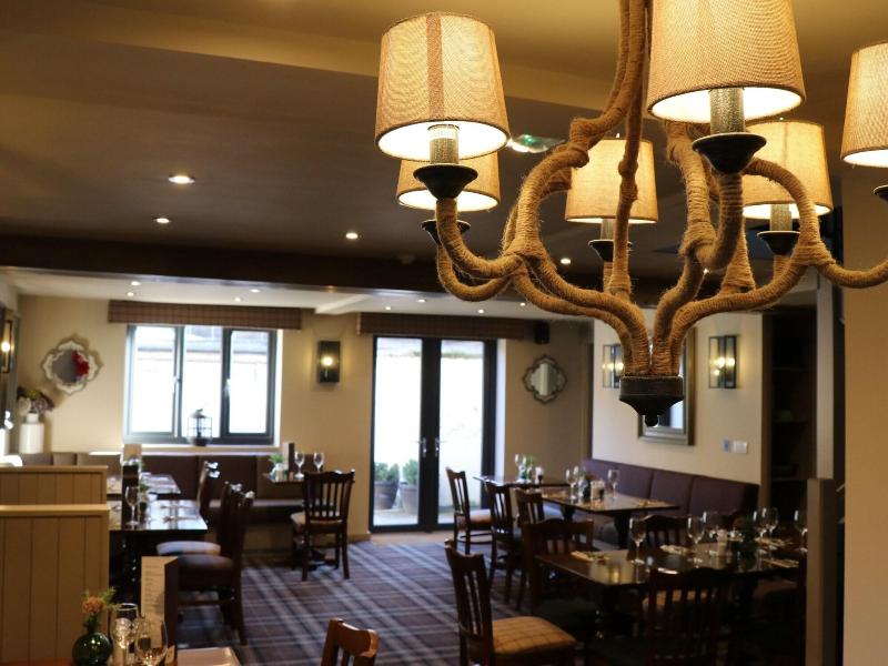Royal Oak Hotel image