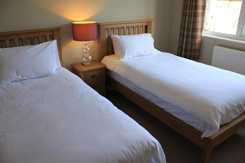 Royal Oak Hotel image