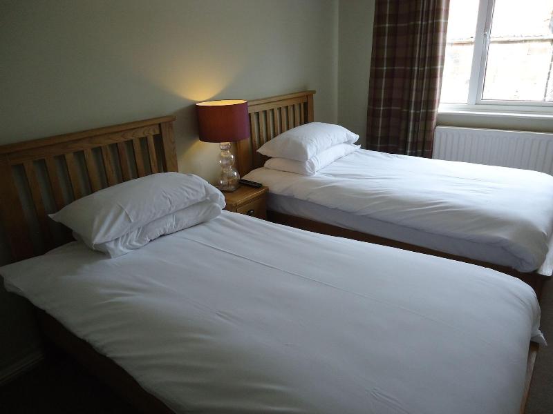 Royal Oak Hotel image