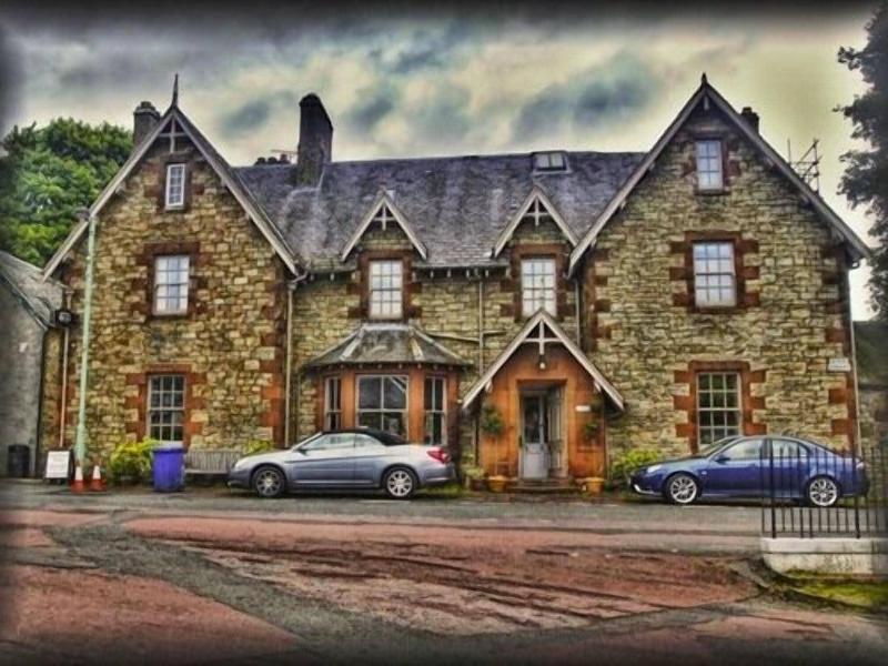 The Hopetoun Arms Hotel — general view