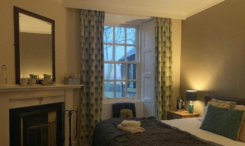 The Hopetoun Arms Hotel image