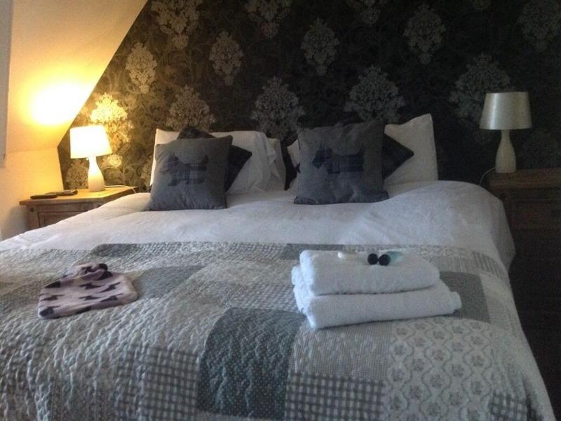 The Hopetoun Arms Hotel image