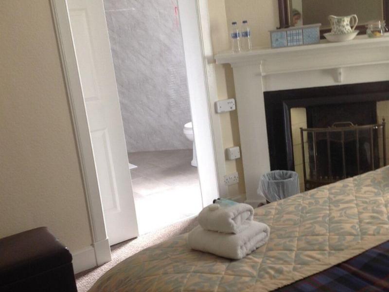 The Hopetoun Arms Hotel image
