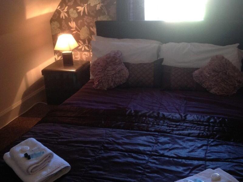 The Hopetoun Arms Hotel image