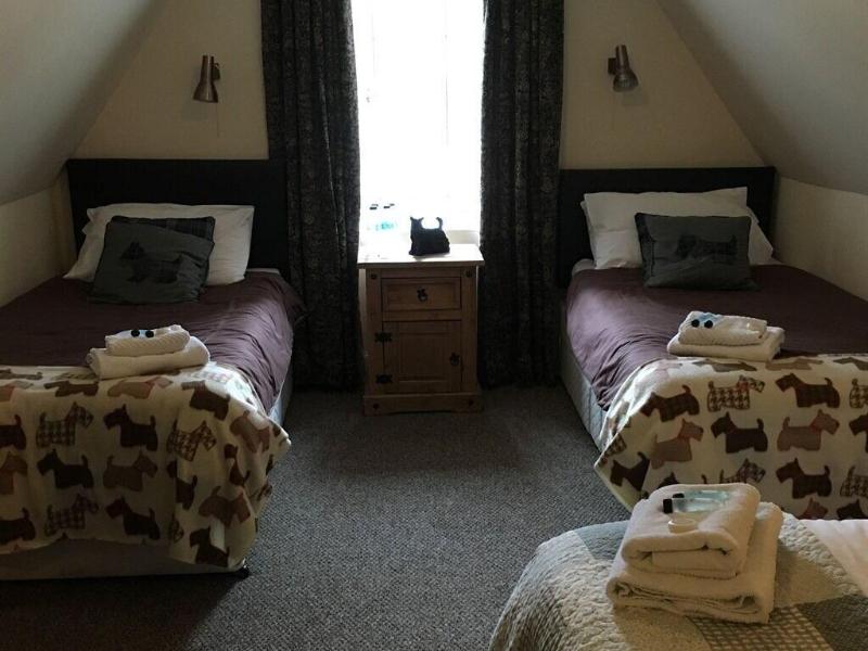 The Hopetoun Arms Hotel image