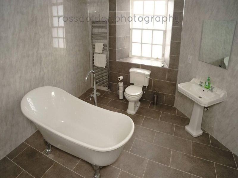 The Hopetoun Arms Hotel image