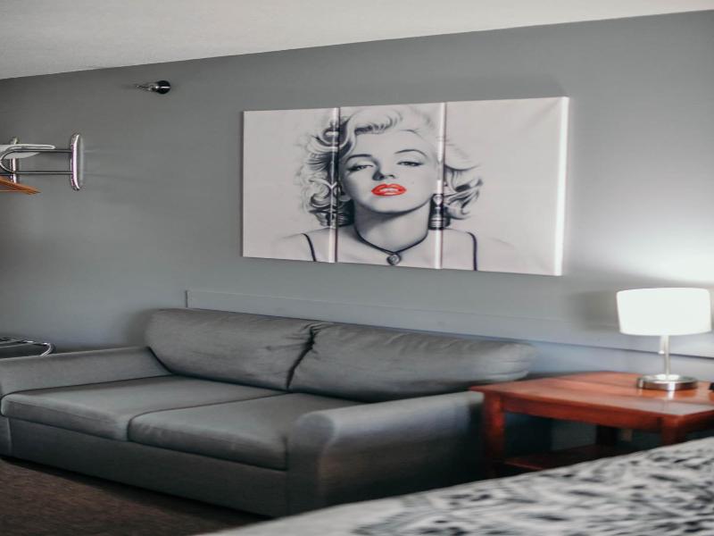 Briarwood Motor Inn