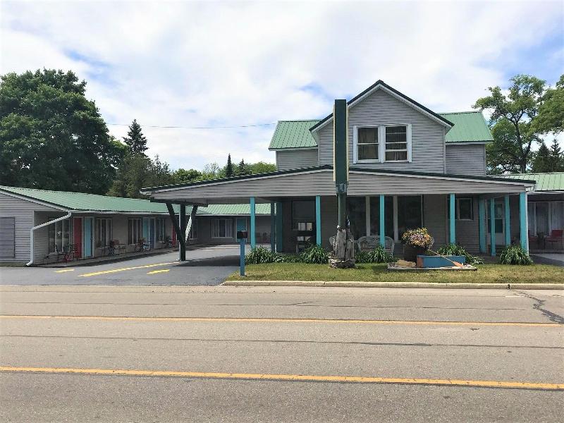 The Monarch Motel image 5