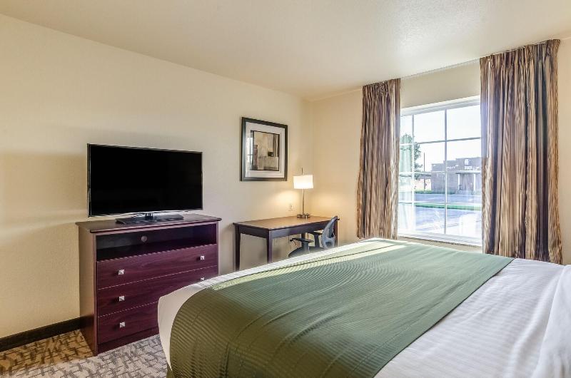 Cobblestone Inn & Suites - Bridgeport image