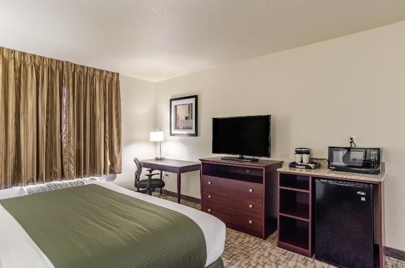 Cobblestone Inn & Suites - Bridgeport image 8