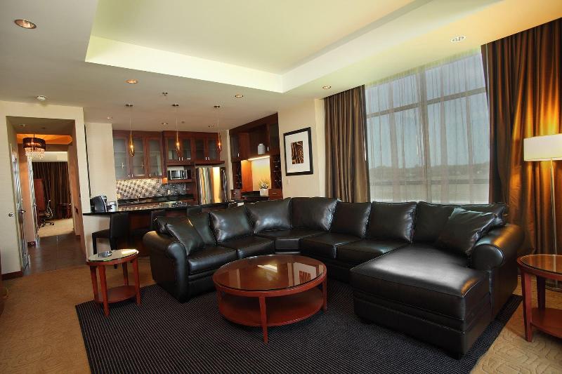 Bally's Quad Cities Casino & Hotel image