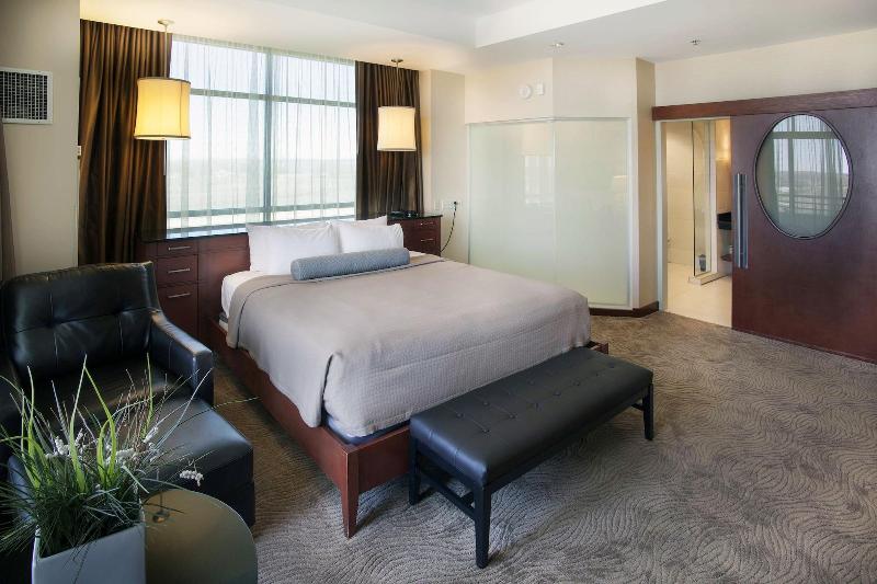 Bally's Quad Cities Casino & Hotel image