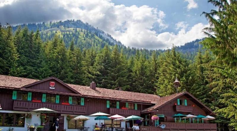 Crystal Mountain Hotels image