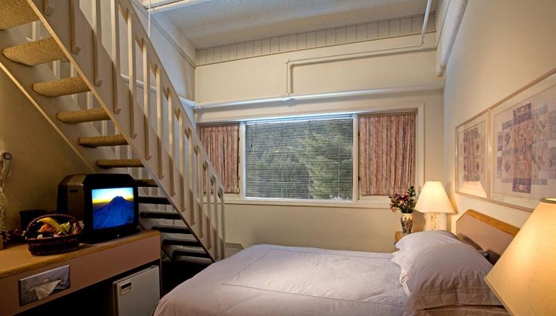 Crystal Mountain Hotels image