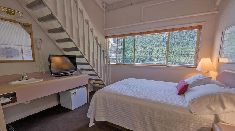 Crystal Mountain Hotels image