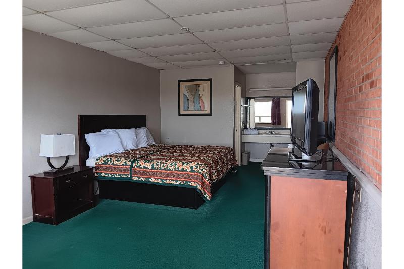 Sheldon's Motel by OYO Keysville Near Hwy 360 image
