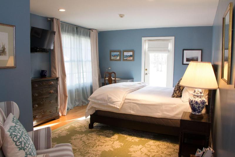 Inn At Pine Plains image