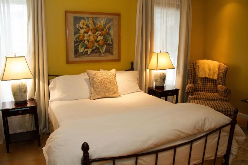 Inn At Pine Plains image