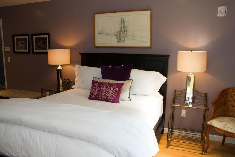 Inn At Pine Plains image