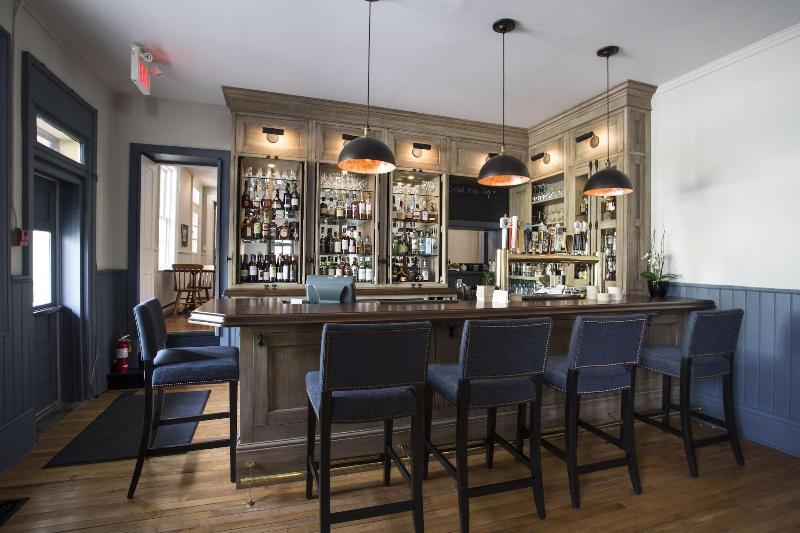The Little Inn Of Bayfield