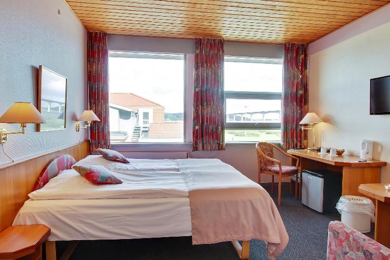 Hotel Pinenhus image