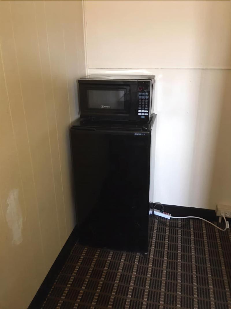 Economy Inn