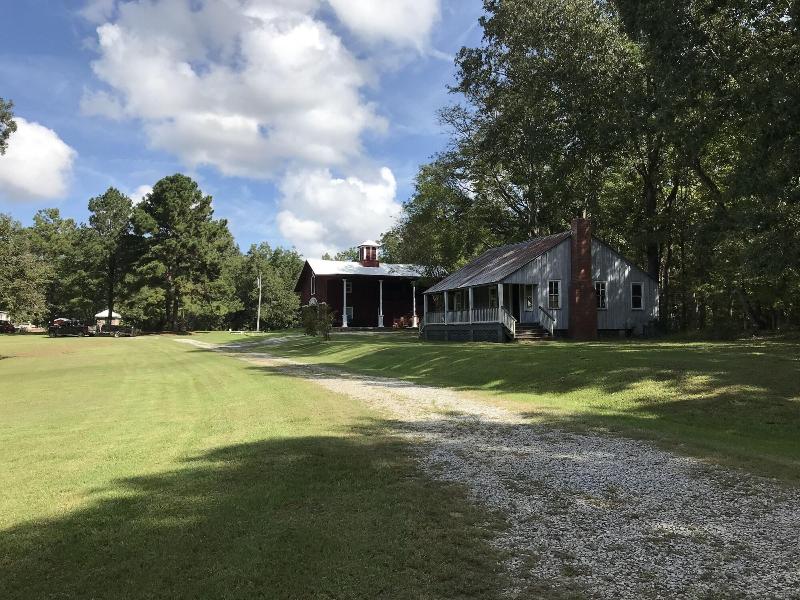 Canemount Plantation Inn image
