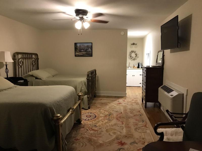 Canemount Plantation Inn image 2