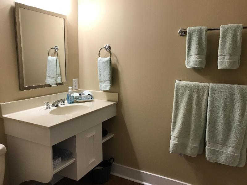 Canemount Plantation Inn image