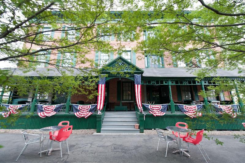 Rogues' Harbor Inn image