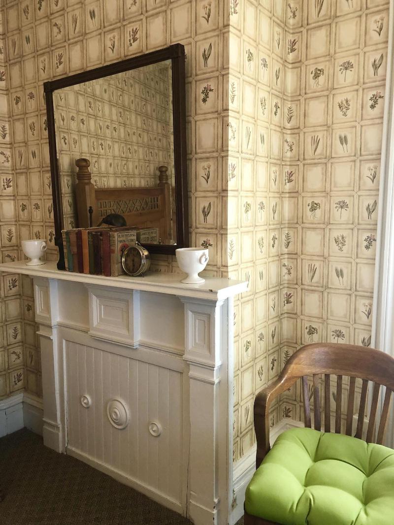 Rogues' Harbor Inn image