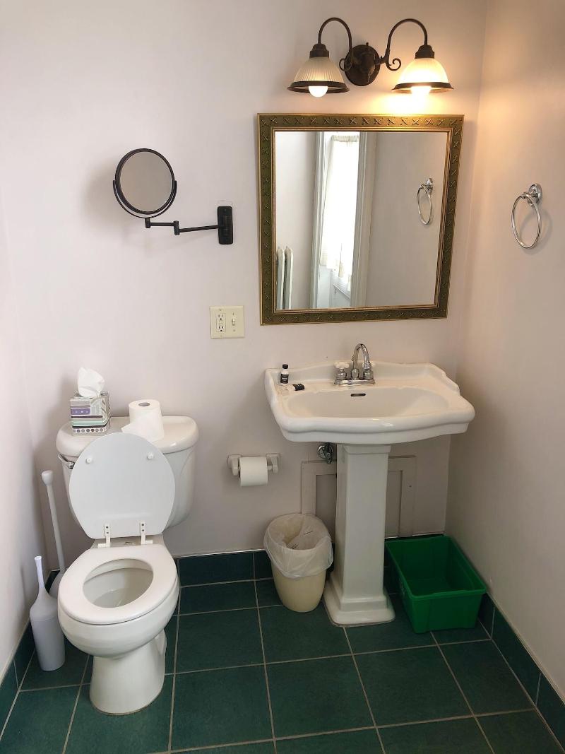 Rogues' Harbor Inn image