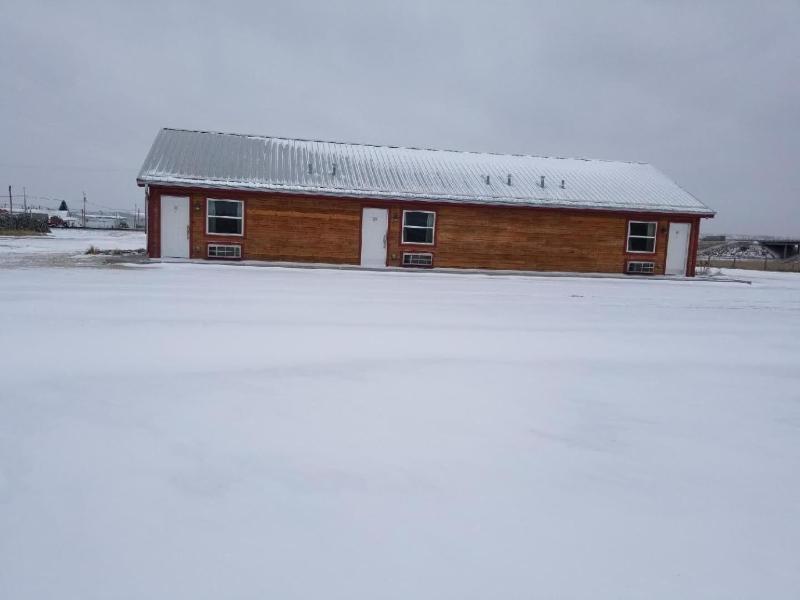 Howard's Motel image