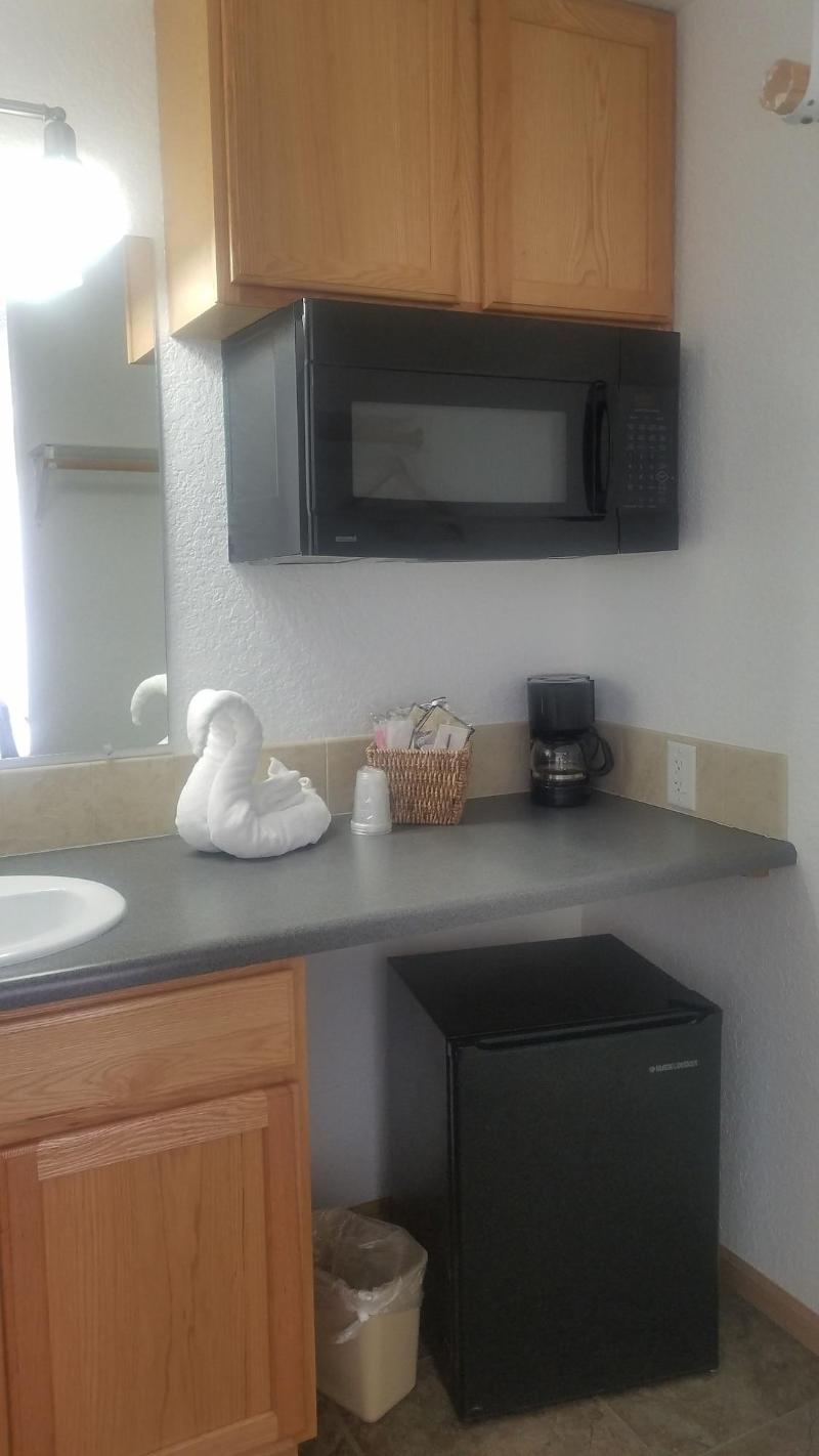 Howard's Motel image 3