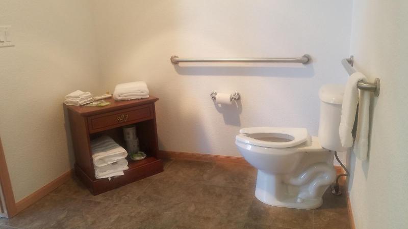 Howard's Motel image