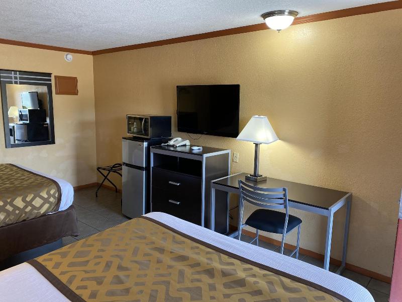 Relax Inn image 4