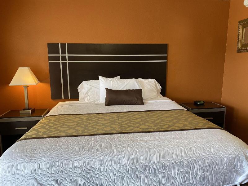 Relax Inn image 2