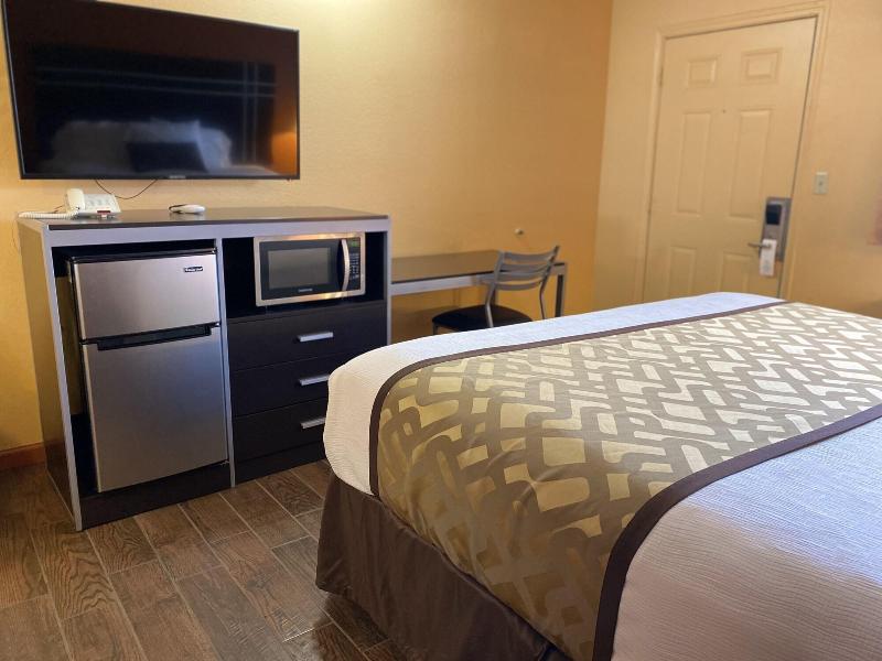 Relax Inn image 1