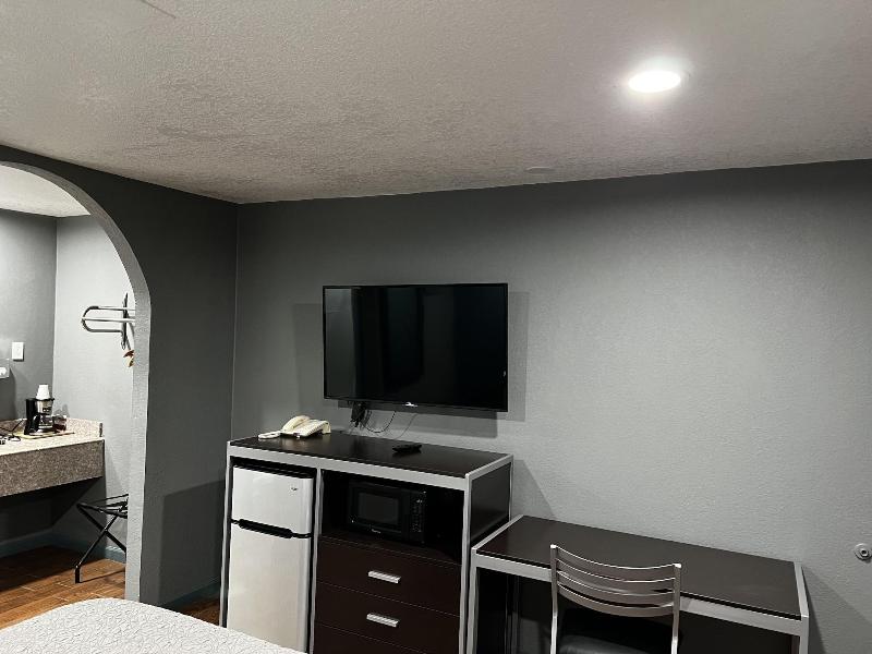 Relax Inn image