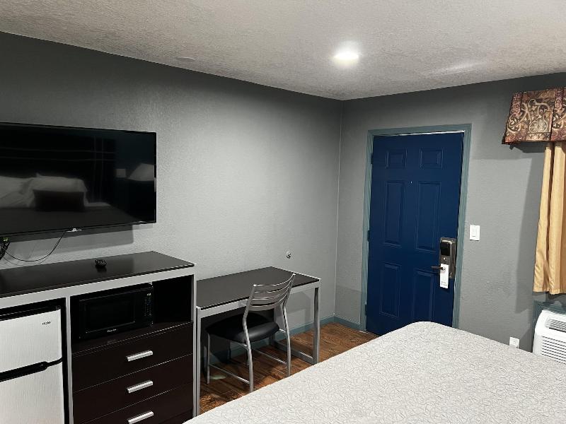 Relax Inn image