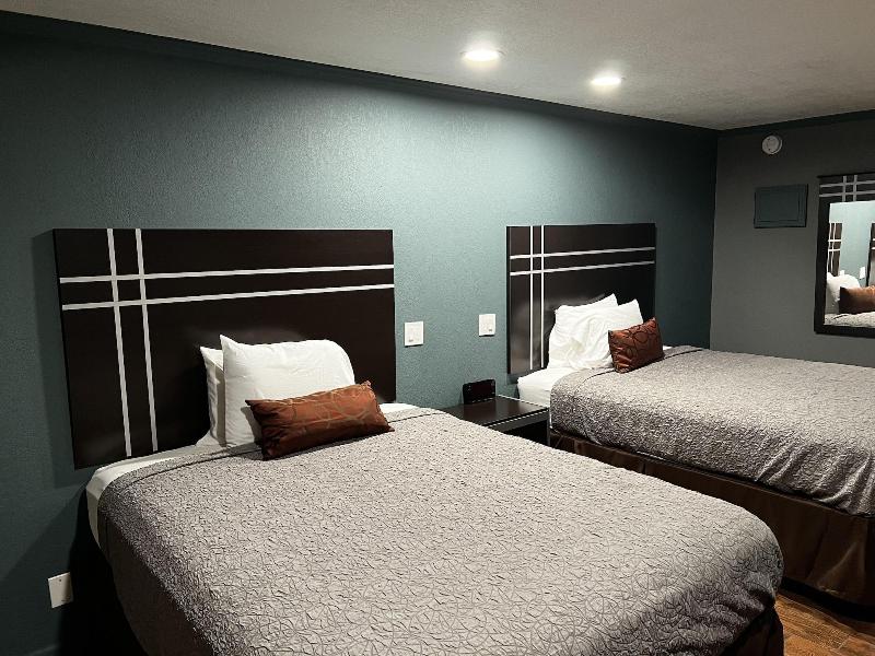Relax Inn image 9